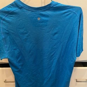 Mens Lululemon tshirt medium